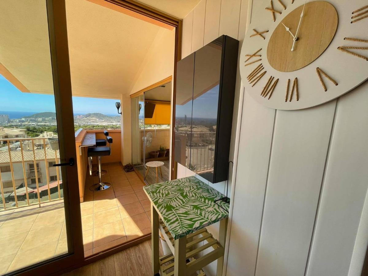 2 Bed Penthouse Apartment - Sea Views - Sleeps 4 Finestrat Exteriör bild