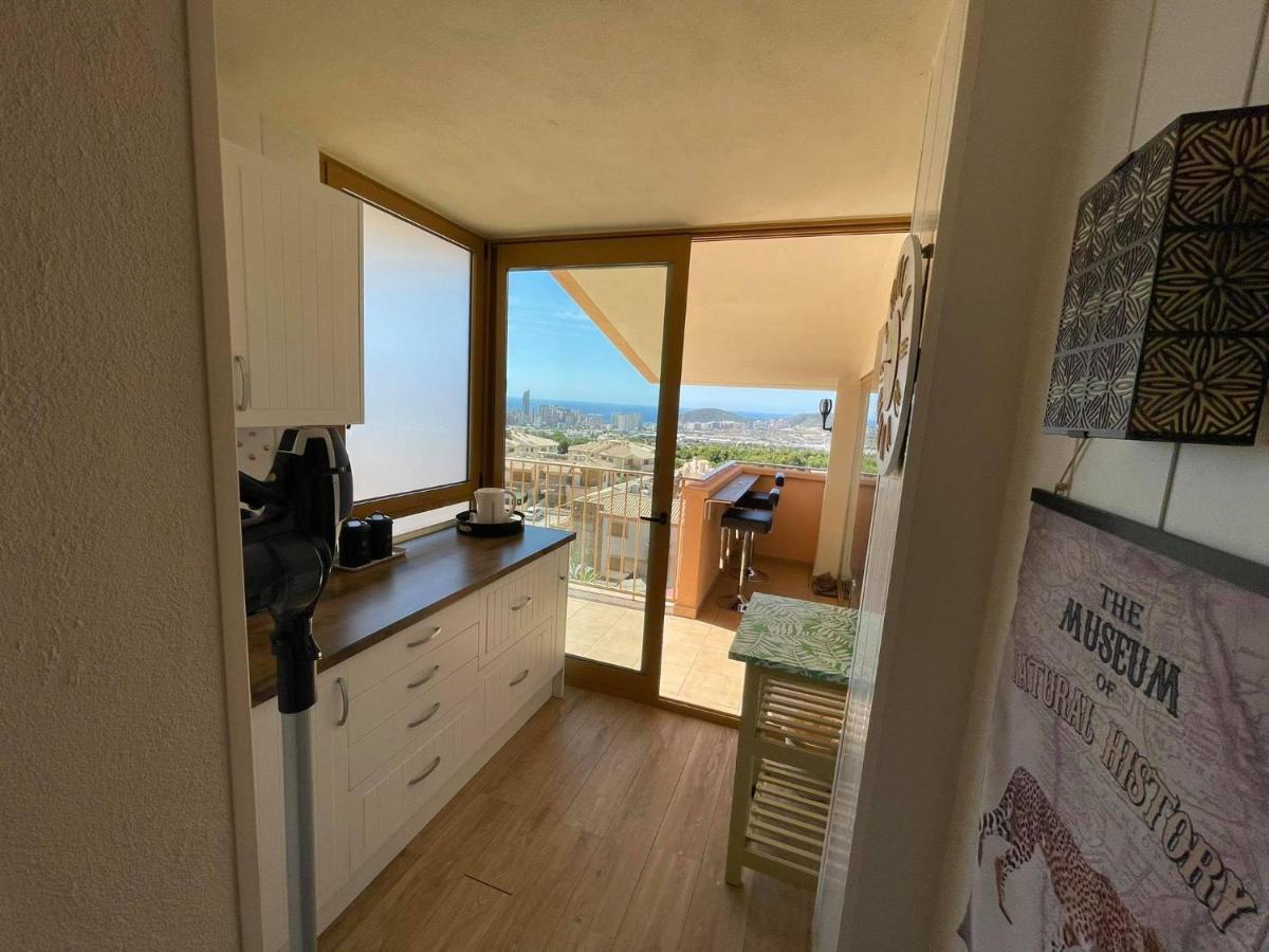 2 Bed Penthouse Apartment - Sea Views - Sleeps 4 Finestrat Exteriör bild